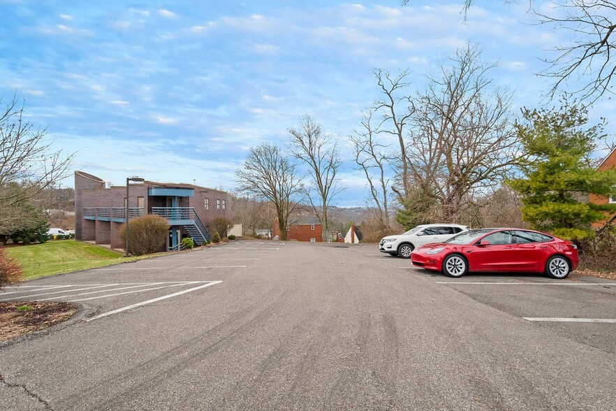 340 Mansfield Ave, Pittsburgh, PA for lease - Building Photo - Image 3 of 41