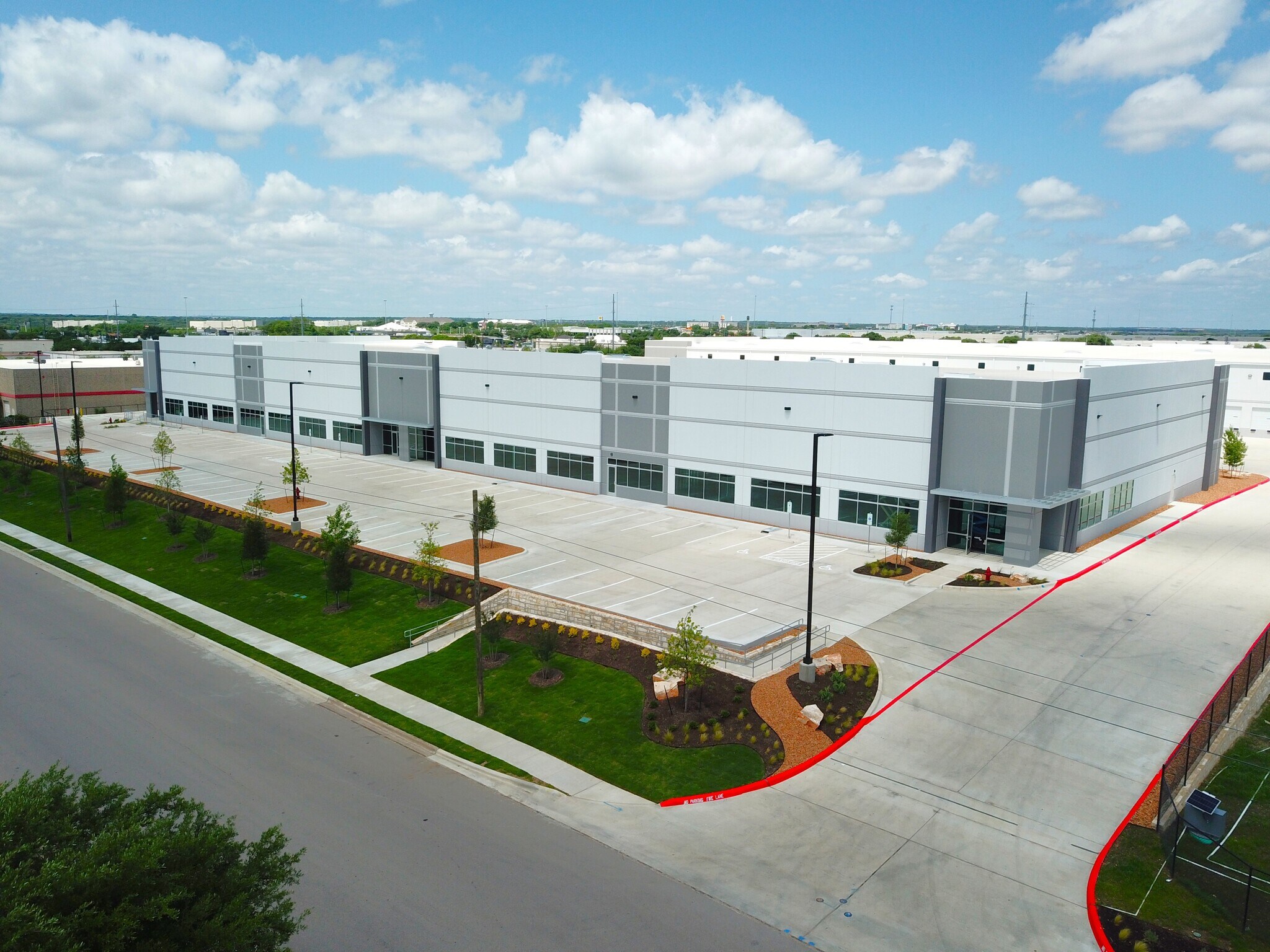 350 Texas Ave, Round Rock, TX for lease Building Photo- Image 1 of 6