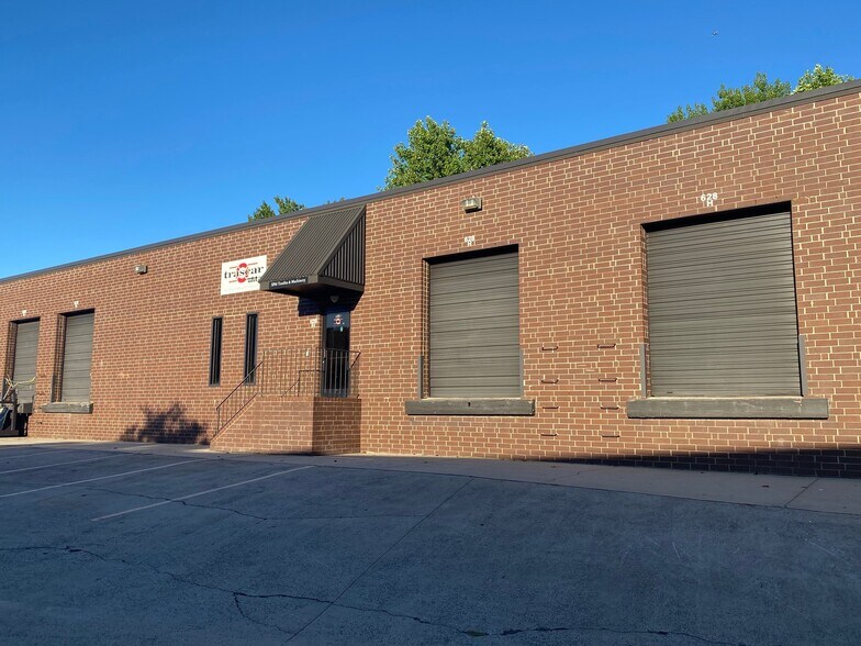 628 Griffith Rd, Charlotte, NC 28217