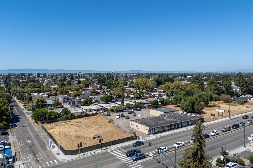 24453-24475 Mission Blvd, Hayward, CA for sale - Building Photo - Image 1 of 10