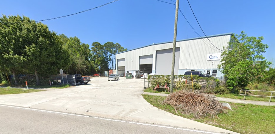 4431 SE Commerce Ave, Stuart, FL for sale - Building Photo - Image 2 of 5