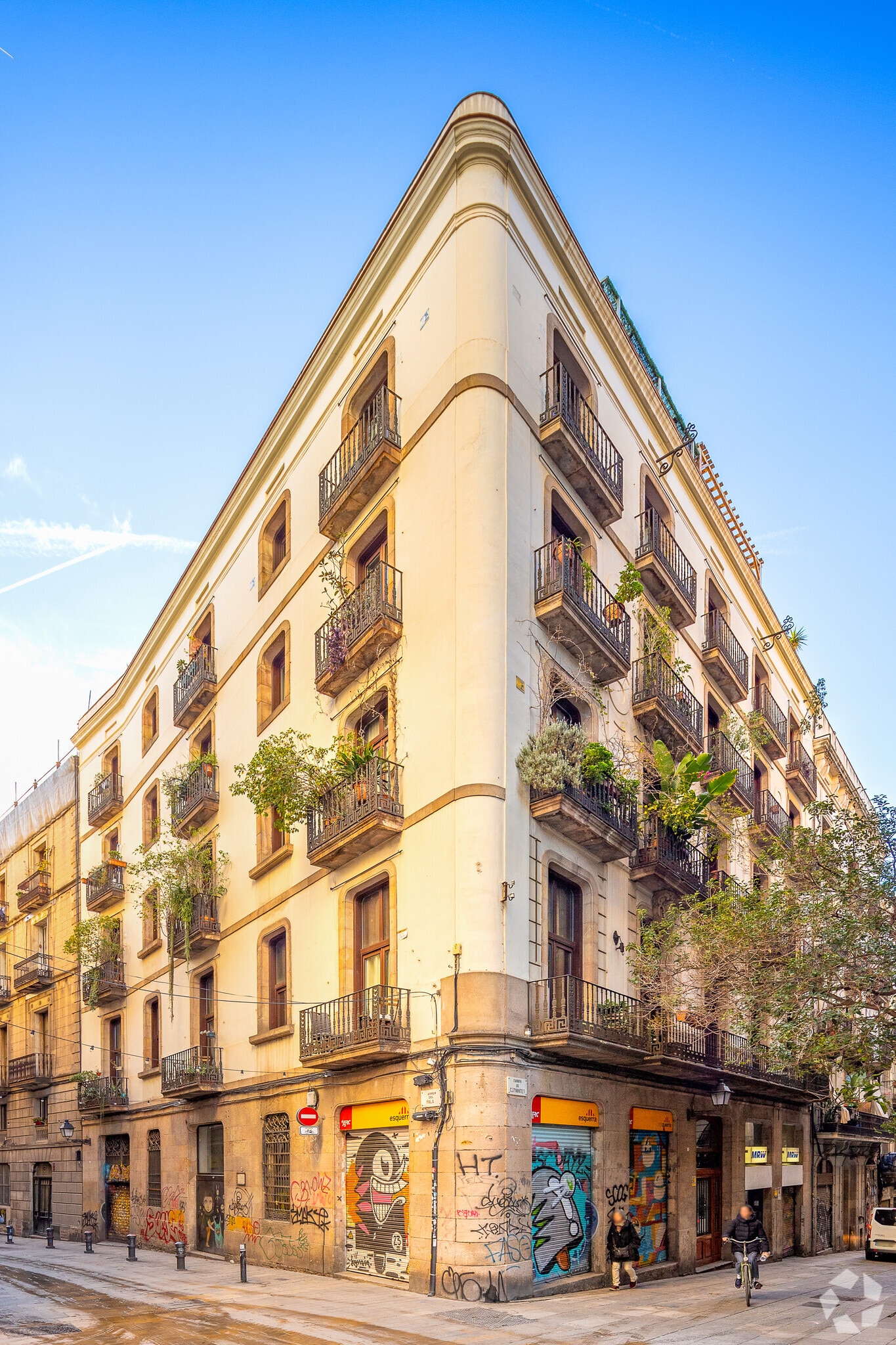 Multifamily in Barcelona, Barcelona for sale Primary Photo- Image 1 of 2