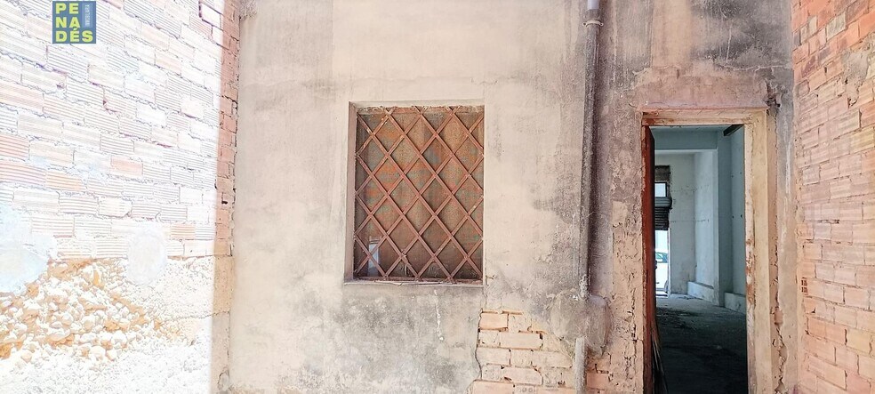 Retail in València for lease - Building Photo - Image 3 of 4