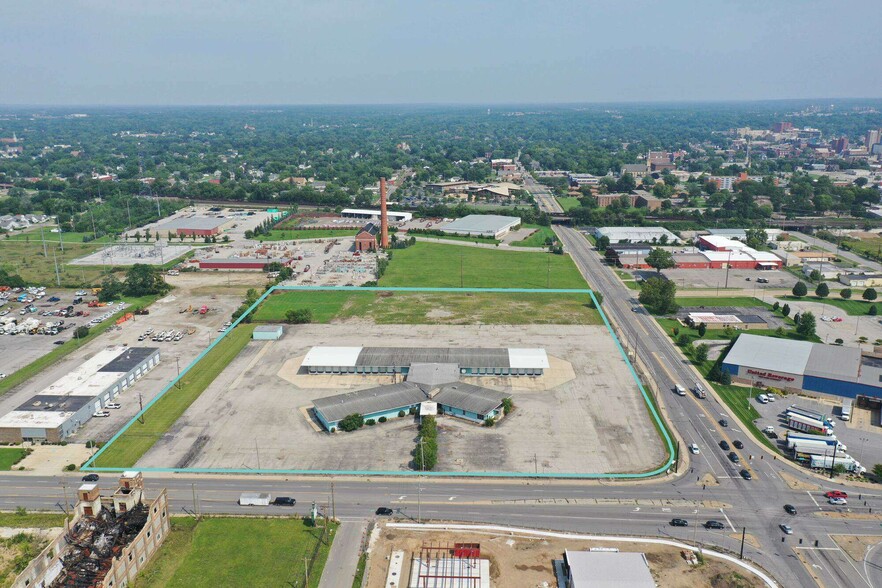 815 W Sample St, South Bend, IN for lease - Building Photo - Image 1 of 14