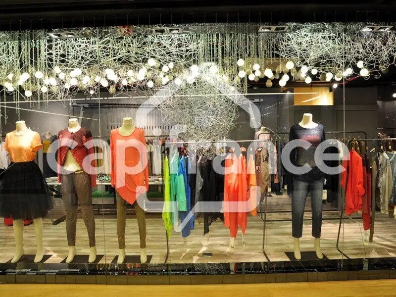 Retail in Longué-Jumelles for sale Lobby- Image 1 of 3