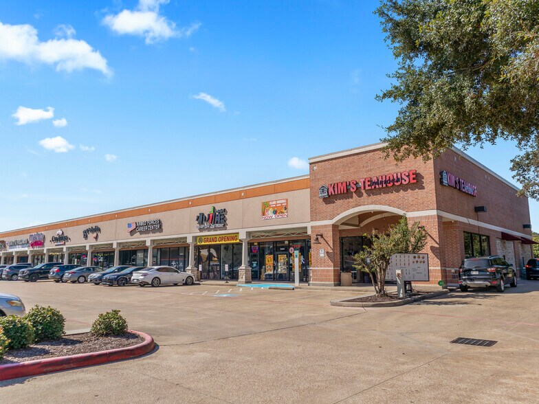 5537-5571 Highway 6 N, Houston, TX for sale - Building Photo - Image 1 of 1