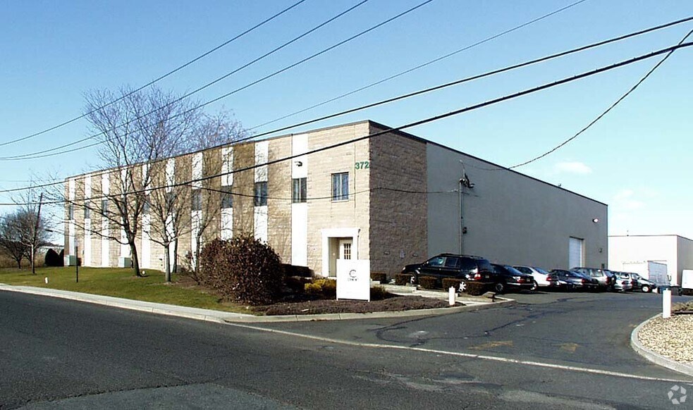 372 Starke Rd, Carlstadt, NJ 07072