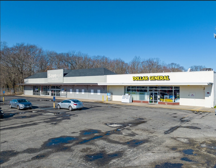 1933 E Pembroke Ave, Hampton, VA for sale - Primary Photo - Image 1 of 1