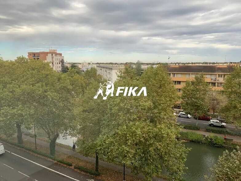 Office in Toulouse for lease - Building Photo - Image 1 of 5