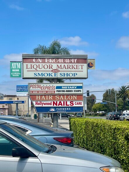 2166-2174 W Broadway St, Anaheim, CA for lease - Building Photo - Image 2 of 9