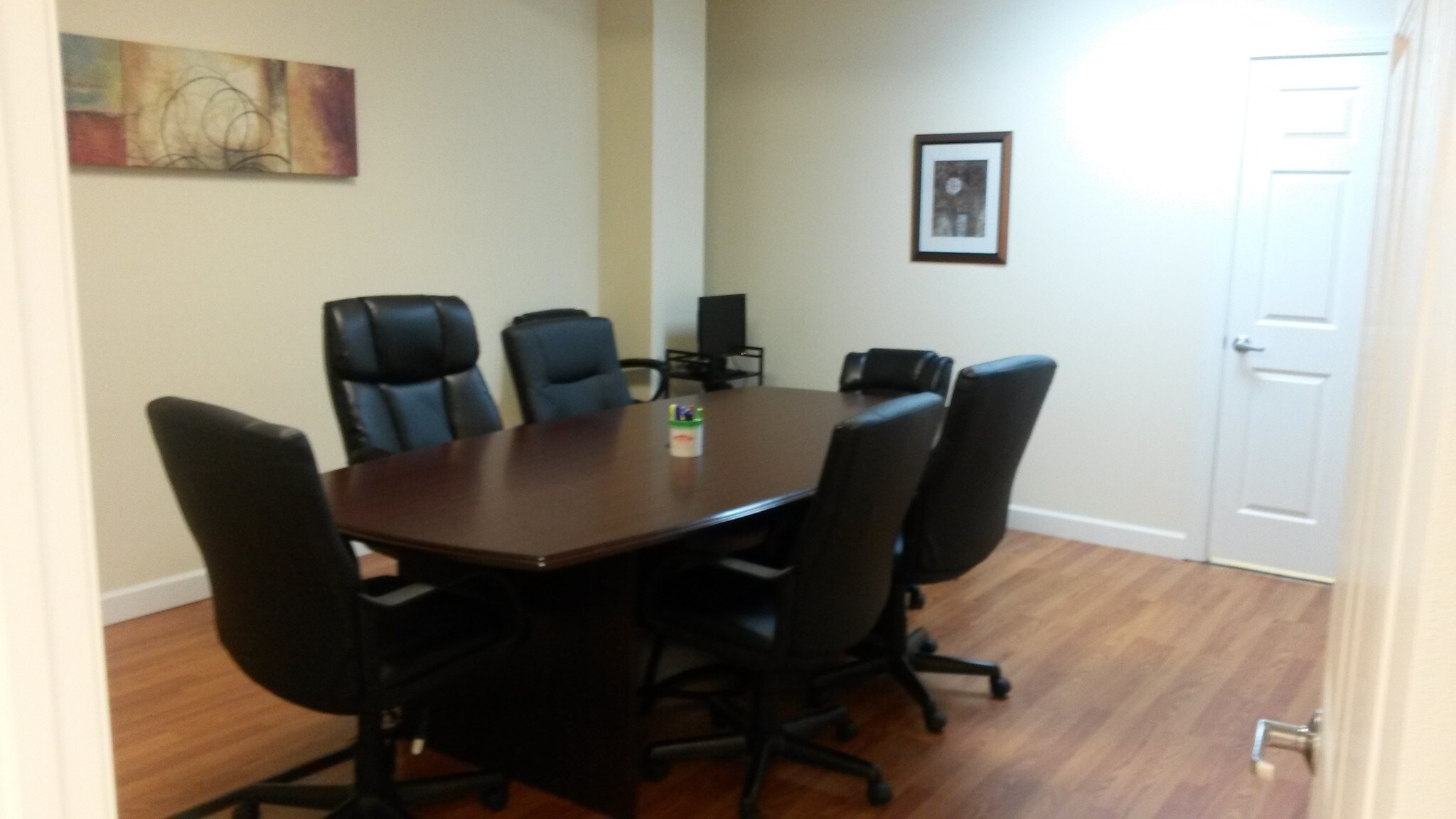 18805 W Catawba Ave, Cornelius, NC for sale Interior Photo- Image 1 of 1