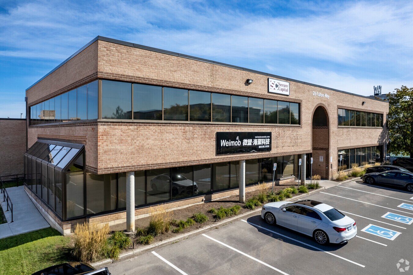 28 Fulton Way, Richmond Hill, ON L4B 1J5