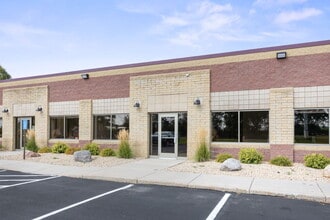 990 Elm St E, Annandale, MN for lease Building Photo- Image 1 of 4