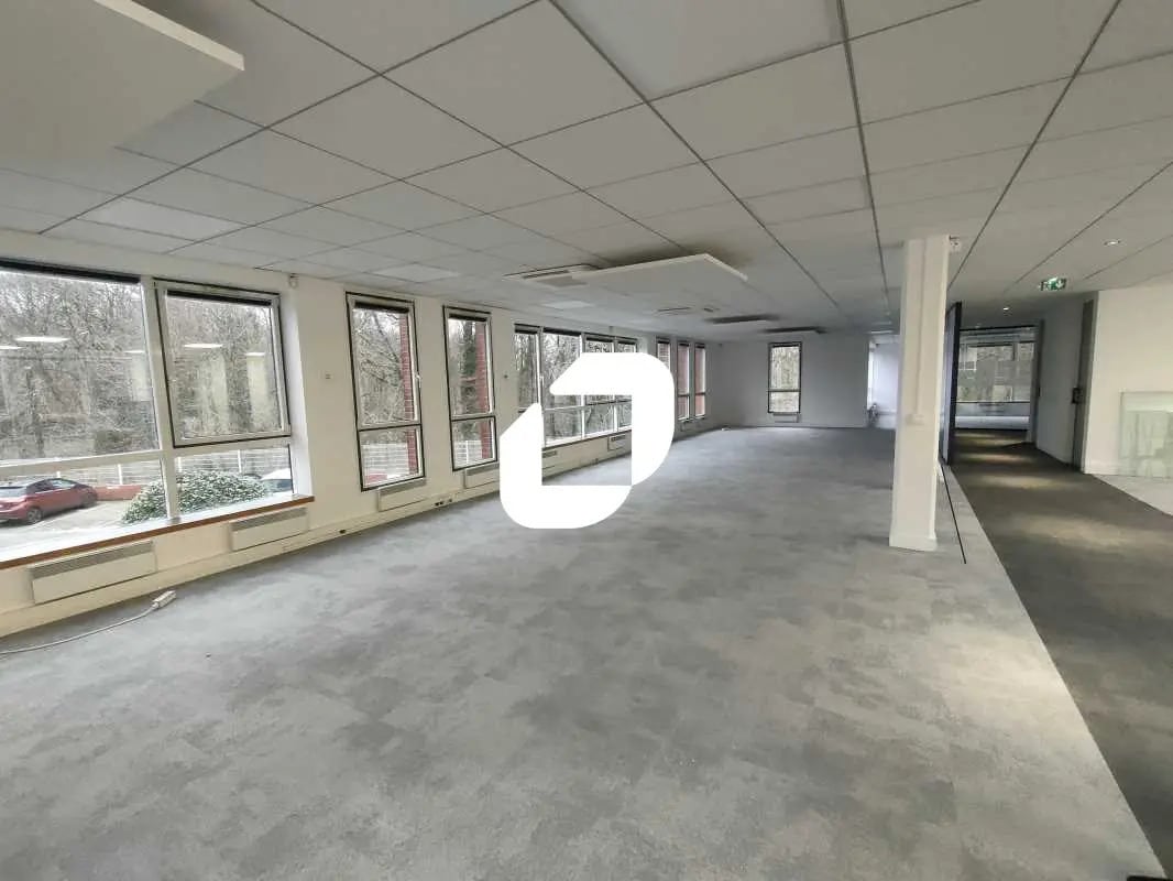 Office in Meudon for lease Building Photo- Image 1 of 10