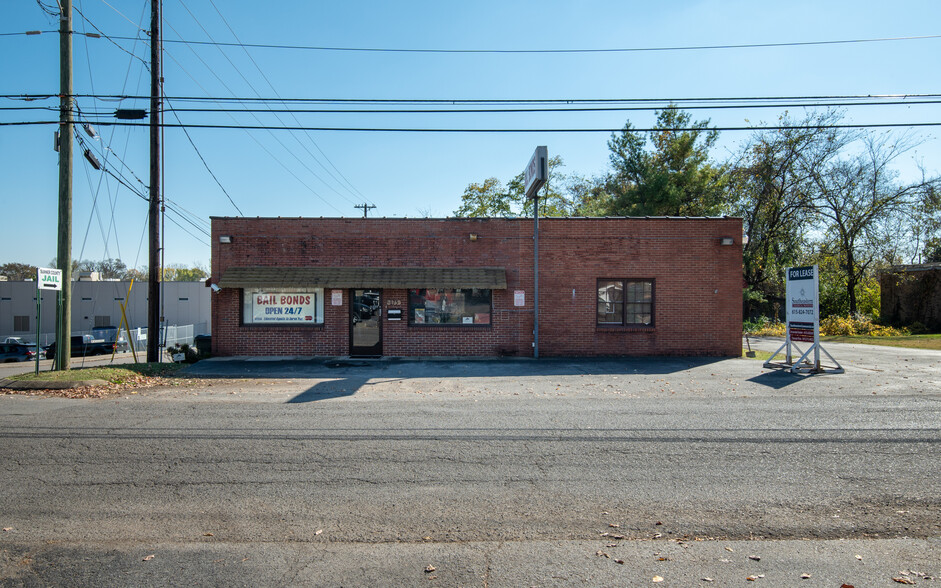 175 W Smith St, Gallatin, TN for lease - Building Photo - Image 2 of 10