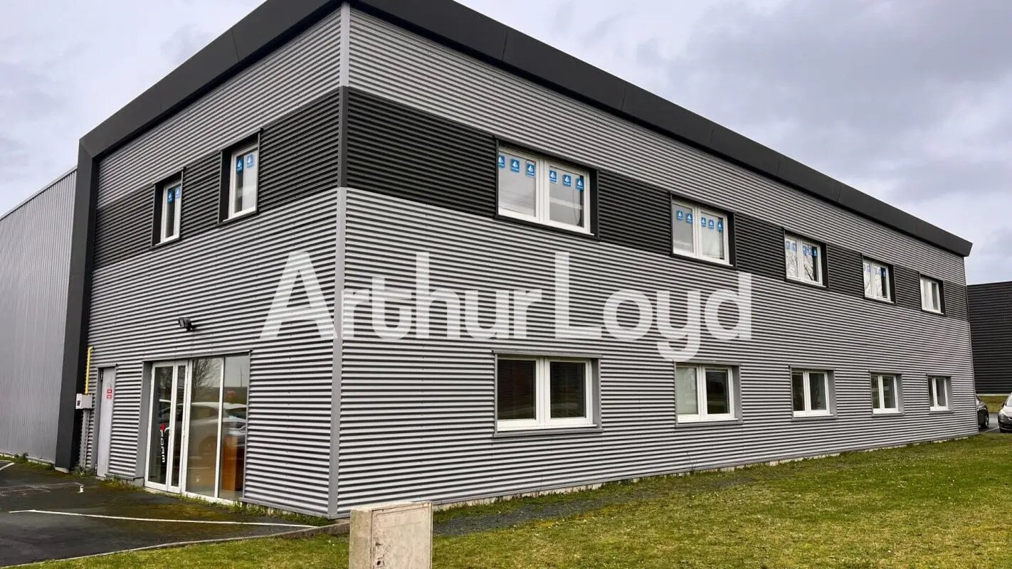 Office in Ifs for lease Building Photo- Image 1 of 5