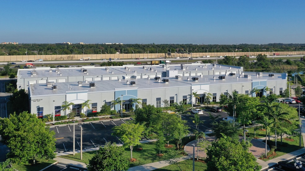 15499 SW 12th St, Sunrise, FL for lease - Building Photo - Image 3 of 7
