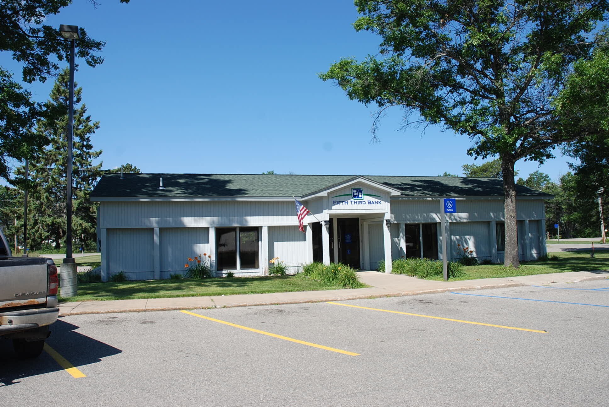 381 S I 75 Business Loop, Grayling, MI for sale Building Photo- Image 1 of 1
