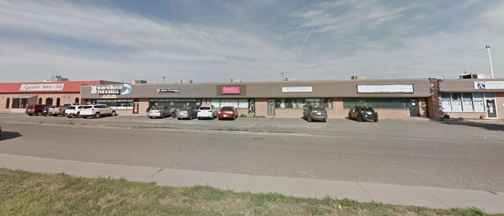 353-365 Stafford Dr N, Lethbridge, AB for lease - Primary Photo - Image 1 of 3