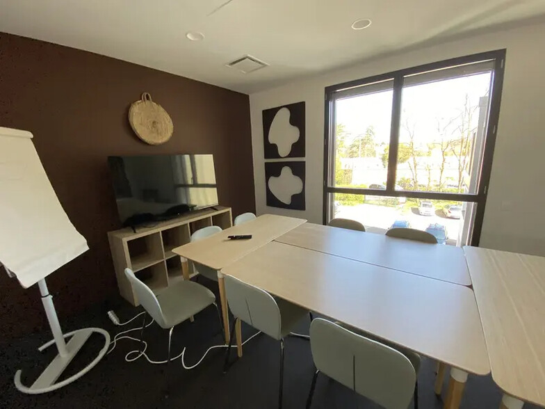 Office in Tassin-la-Demi-Lune for lease - Interior Photo - Image 2 of 2