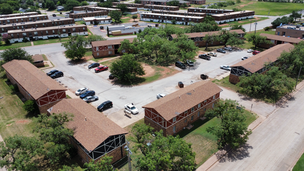 2410 N Willis St, Abilene, TX for sale - Aerial - Image 2 of 17