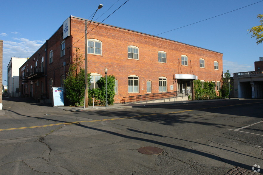 152 S Jefferson St, Spokane, WA for lease - Building Photo - Image 2 of 6