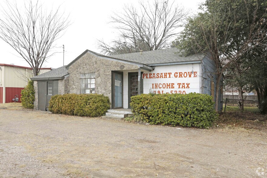 8805 Lake June Rd, Dallas, TX 75217