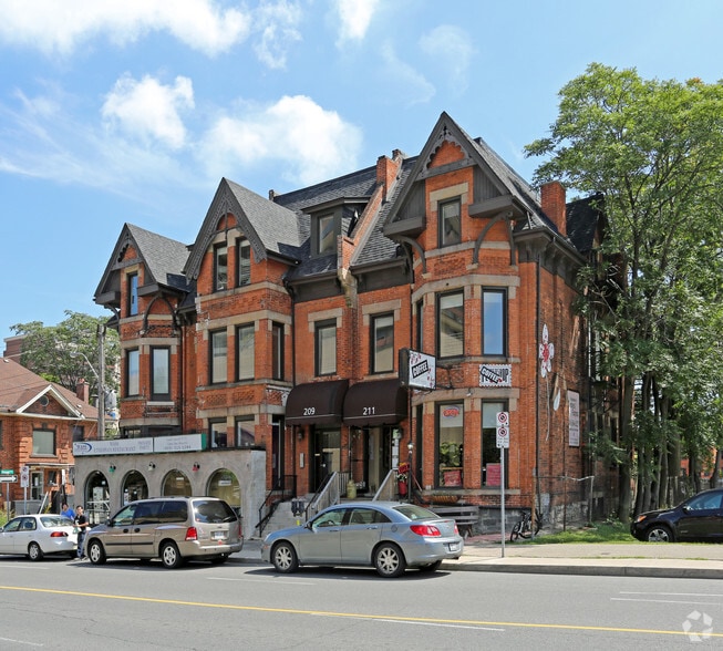 14 Forest Avenue portfolio of 3 properties for sale on LoopNet.com - Primary Photo - Image 3 of 3