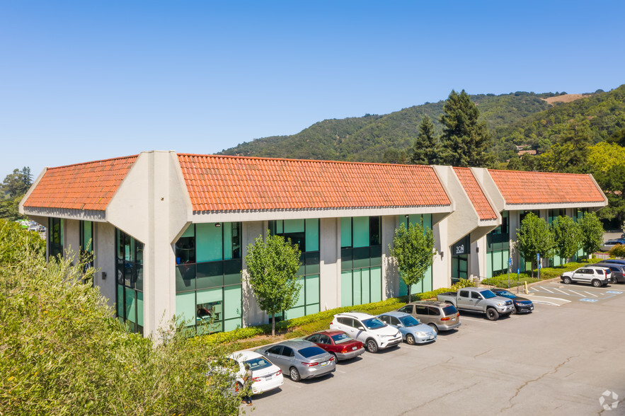 30 N San Pedro Rd, San Rafael, CA for lease - Primary Photo - Image 1 of 4