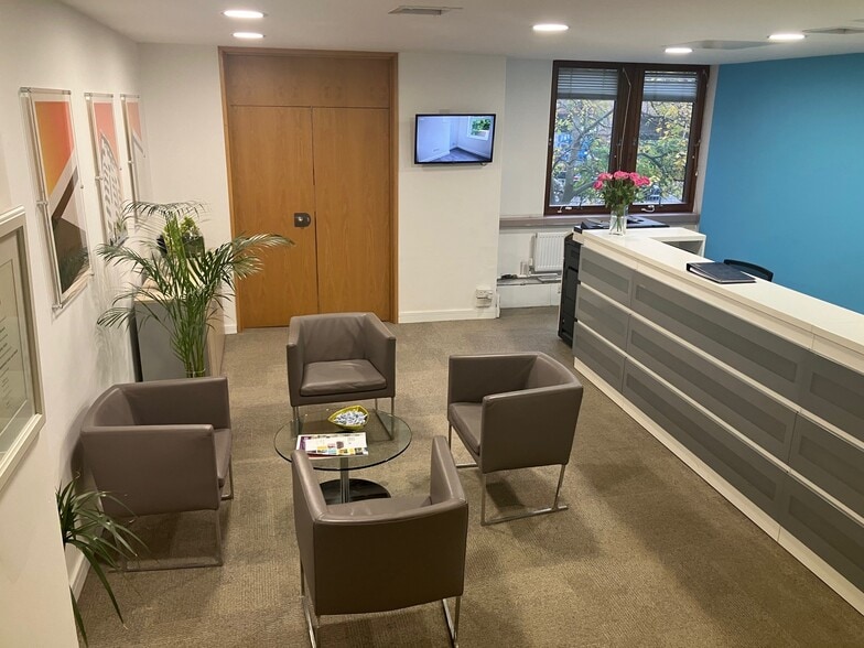 Ashley Ave, Epsom for lease - Interior Photo - Image 3 of 9