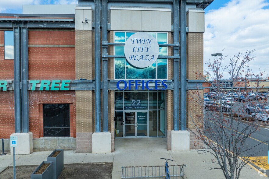 14-22 McGrath Hwy, Somerville, MA for lease - Building Photo - Image 3 of 9