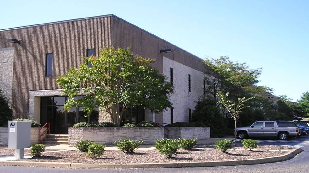 1127 International Pky, Fredericksburg, VA for lease - Building Photo - Image 2 of 8