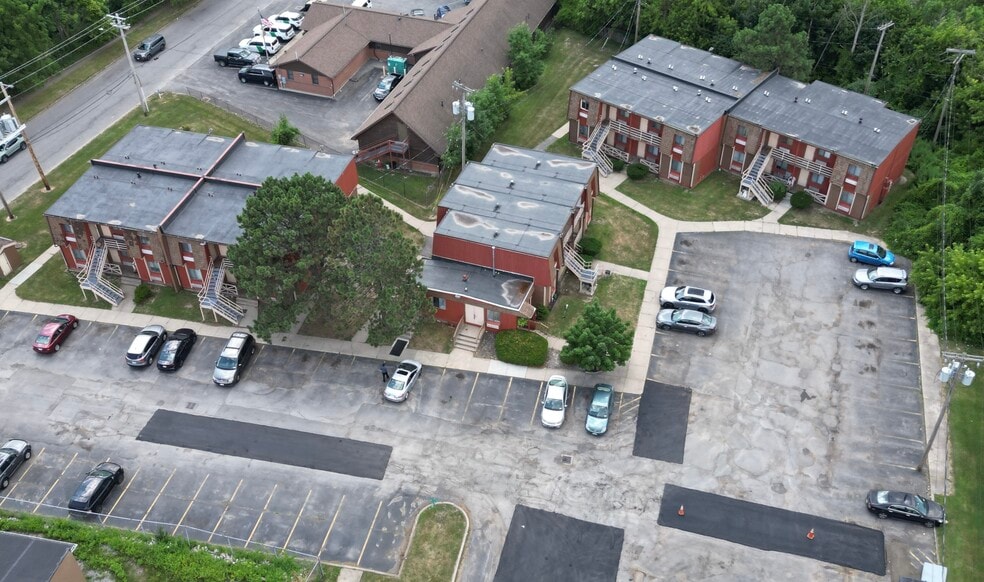 4822 Hyde Park Blvd, Niagara Falls, NY for sale - Building Photo - Image 2 of 19