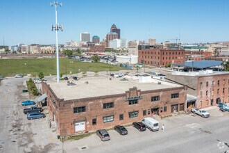 118 SE 4th St, Des Moines, IA - AERIAL  map view