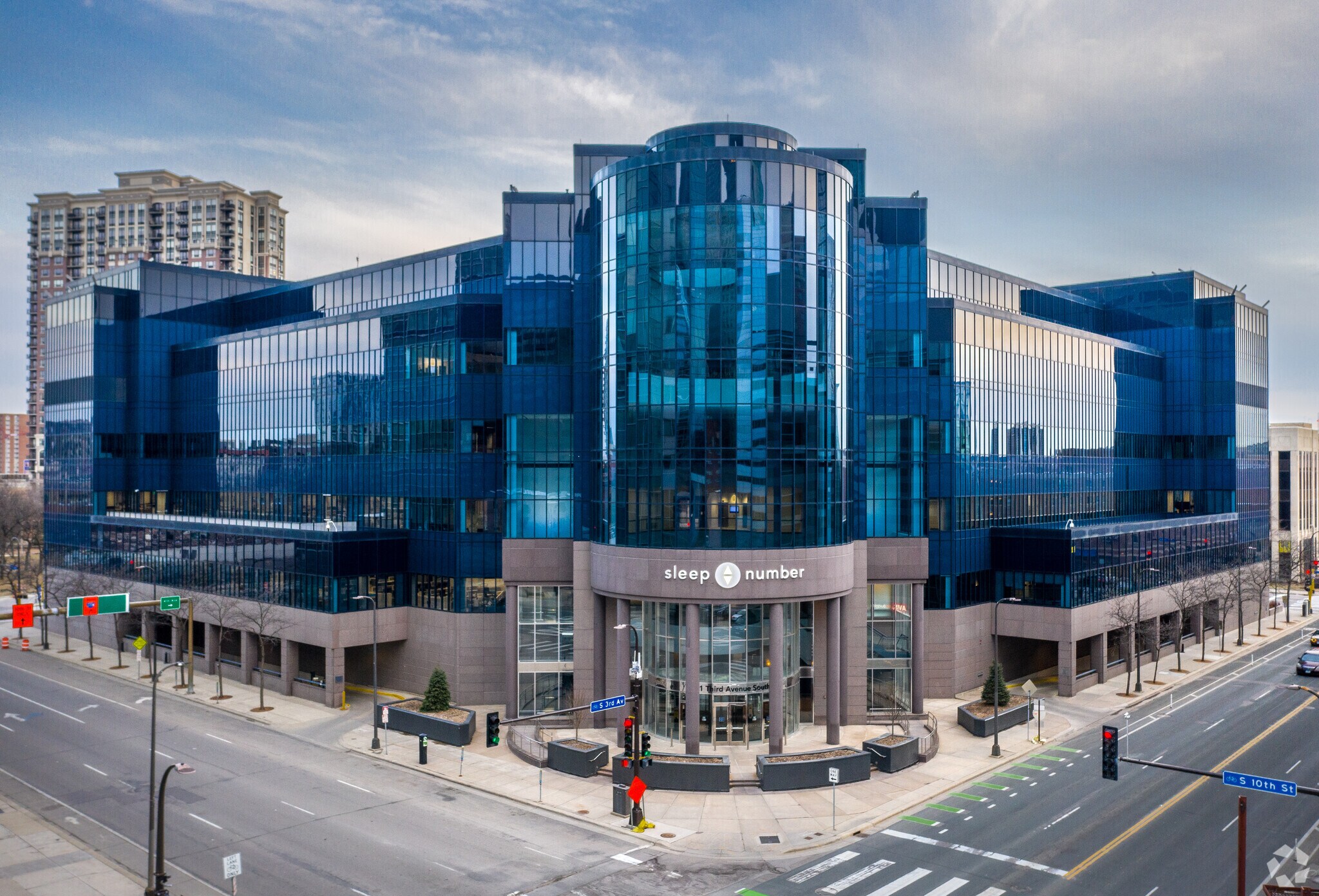1001 S 3rd Ave, Minneapolis, MN for sale Primary Photo- Image 1 of 1