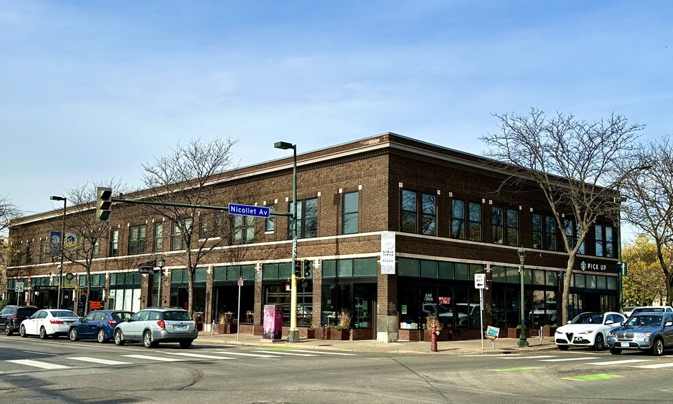 2548-2550 Nicollet Ave, Minneapolis, MN for lease - Building Photo - Image 1 of 8