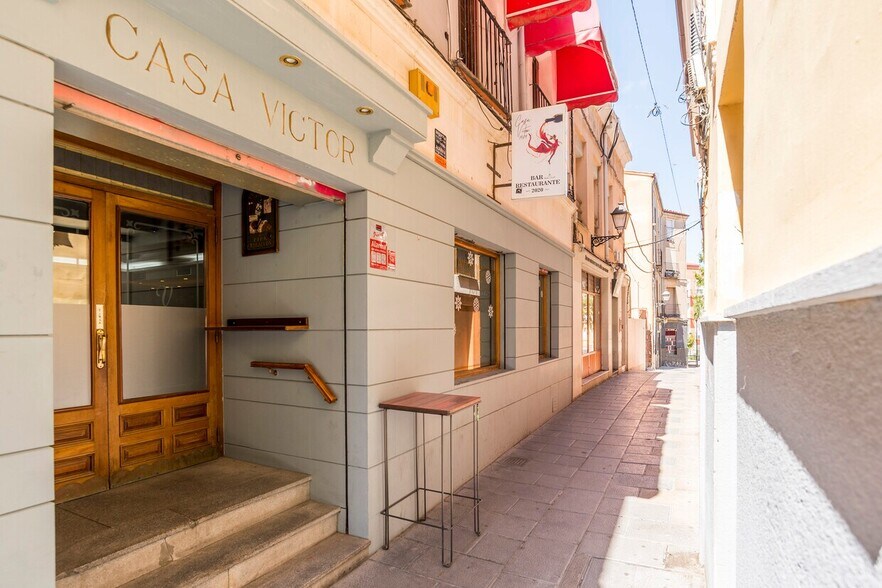 Retail in Guadalajara, Guadalajara for sale - Building Photo - Image 1 of 21