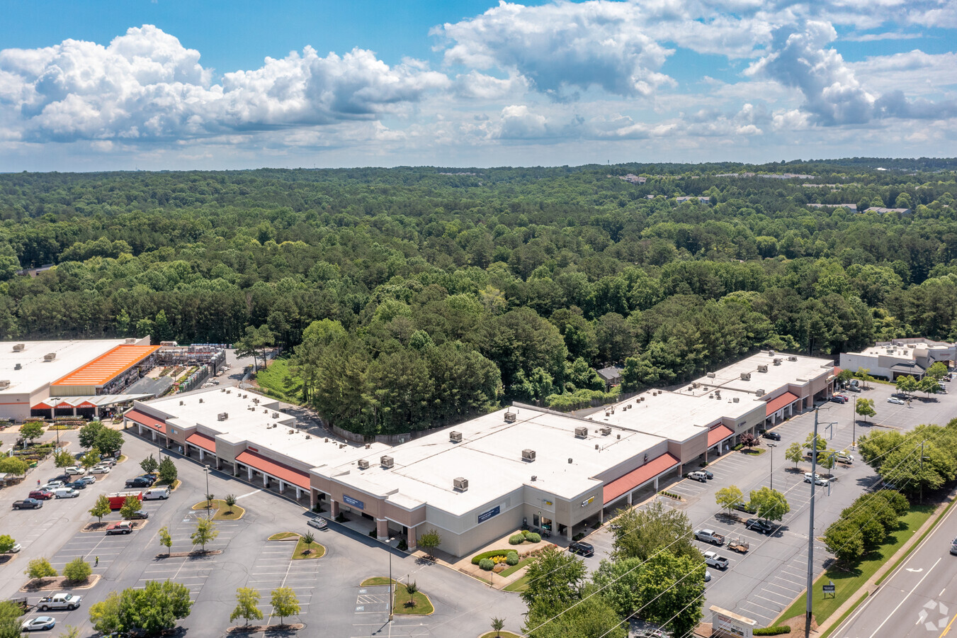 1580 Holcomb Bridge Rd, Roswell, GA 30076 - Roswell Market Center | LoopNet