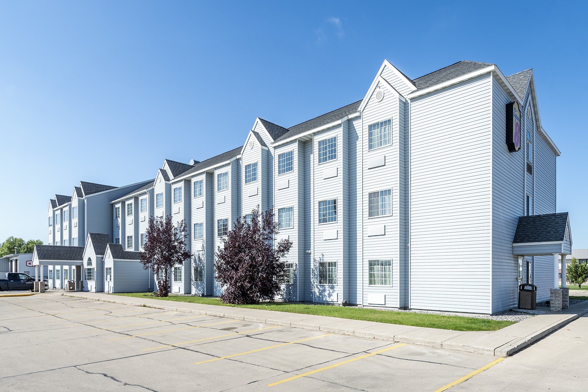 1101 38th St N, Fargo, ND for sale Primary Photo- Image 1 of 1