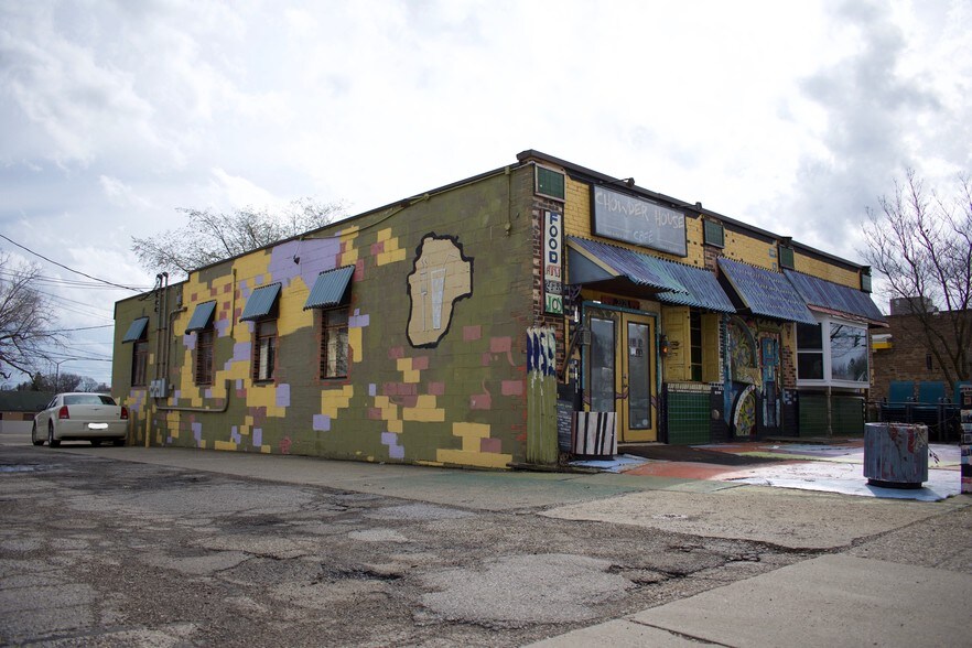 2028 Chestnut Blvd, Cuyahoga Falls, OH, 44223 Restaurant Property For