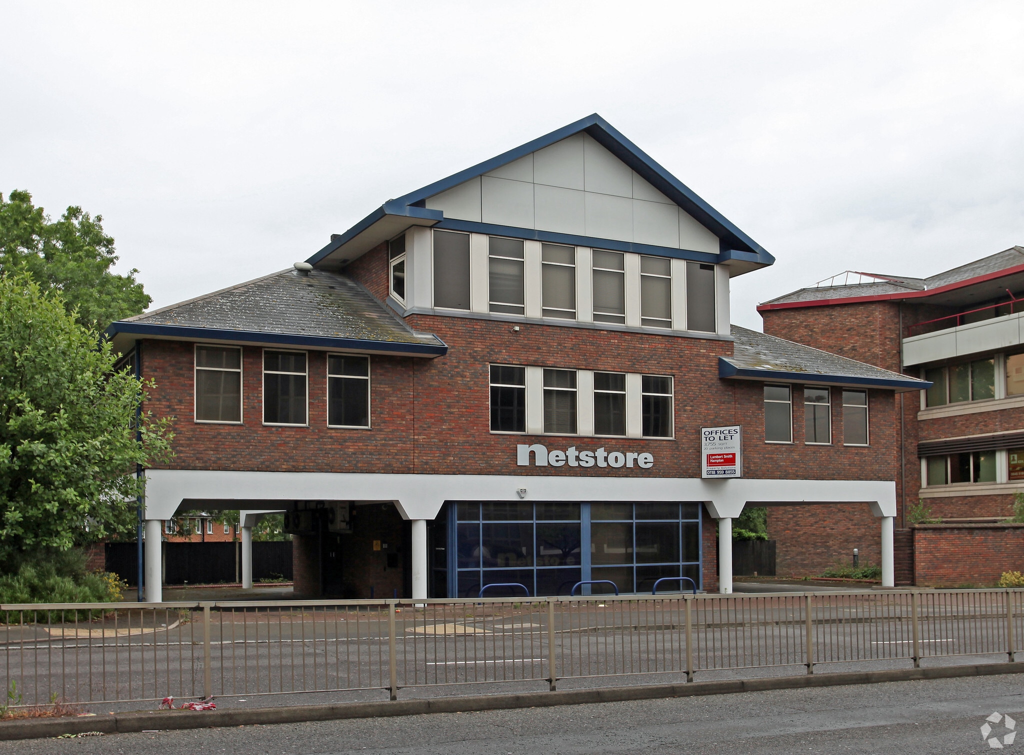 8 London Rd, Bracknell for sale Primary Photo- Image 1 of 1