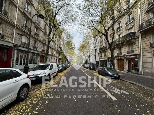Location Commerce 50 m² - Photo 1