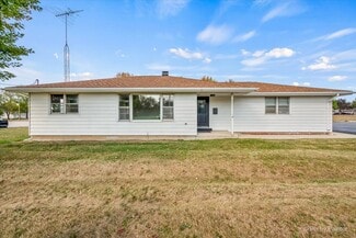 More details for 124 E Oak Knoll Dr, Hampshire, IL - Office for Sale