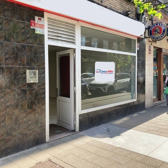 Retail in Gijón, Asturias for lease - Building Photo - Image 2 of 19
