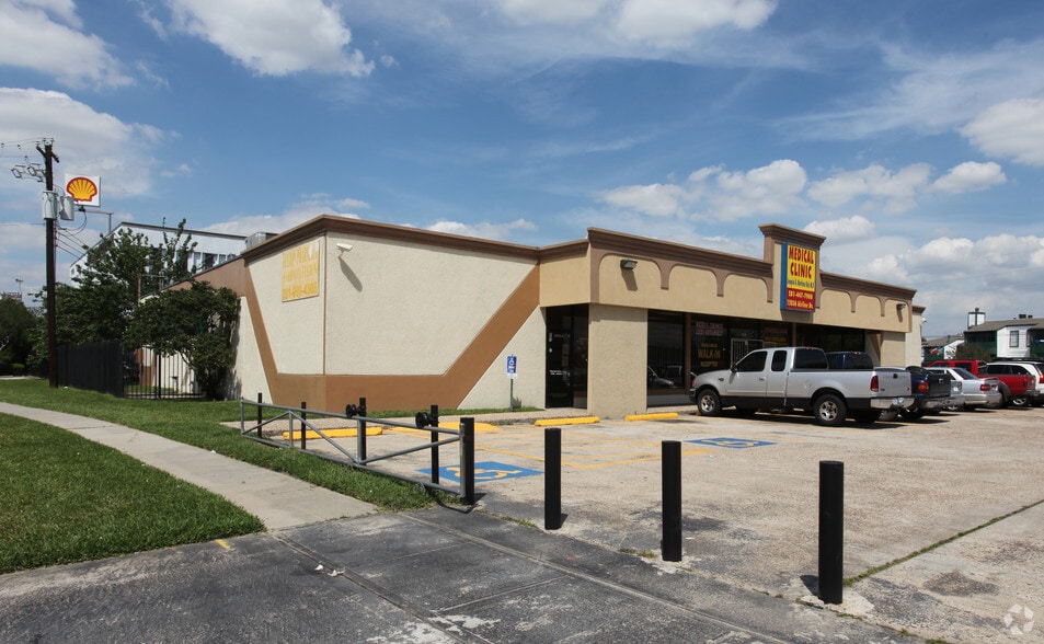 12036 Airline Dr, Houston, TX for sale - Primary Photo - Image 1 of 4