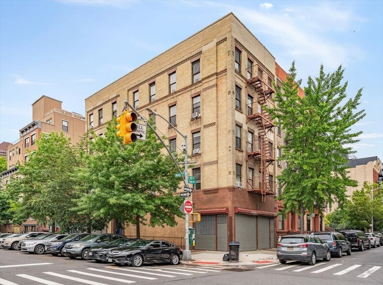 279 Pleasant Ave, New York, NY for lease - Building Photo - Image 1 of 1