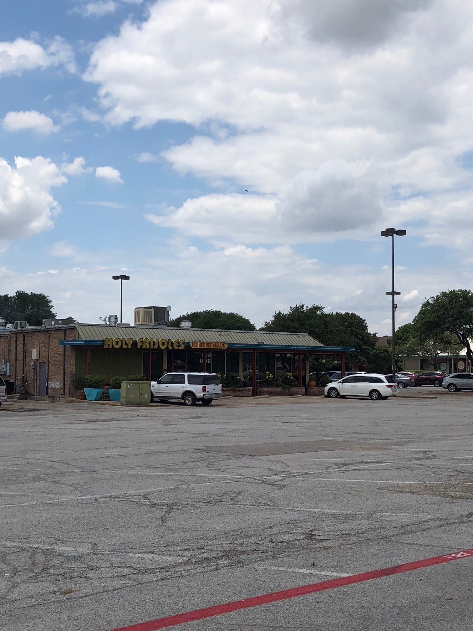 580 W Arapaho Rd, Richardson, TX 75080 Camelot Shopping Center