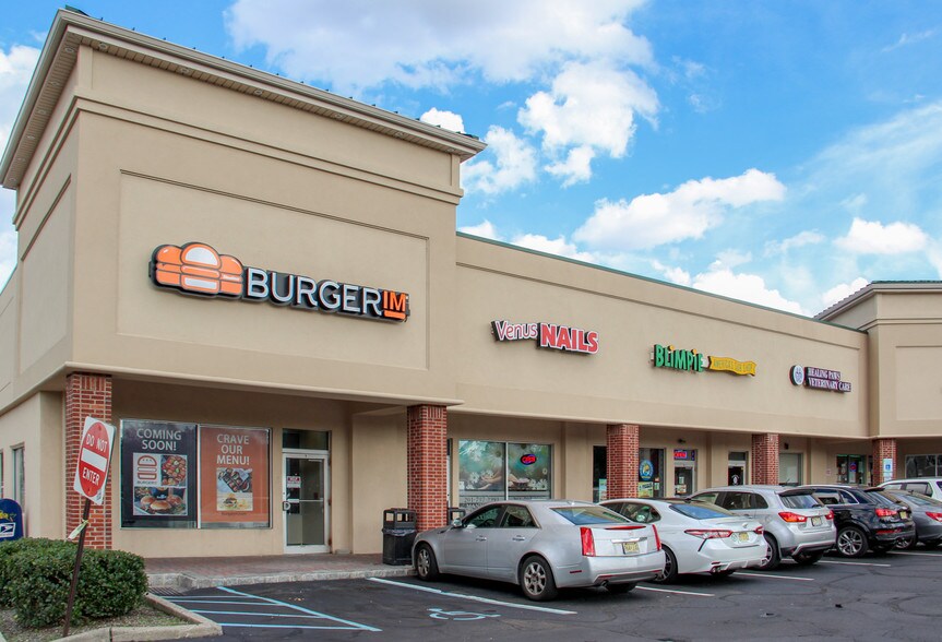 430 Market St, Elmwood Park, NJ 07407