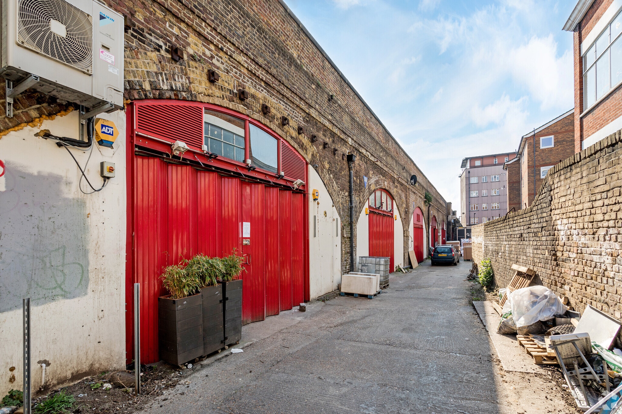 Laburnum St, London for sale Primary Photo- Image 1 of 1