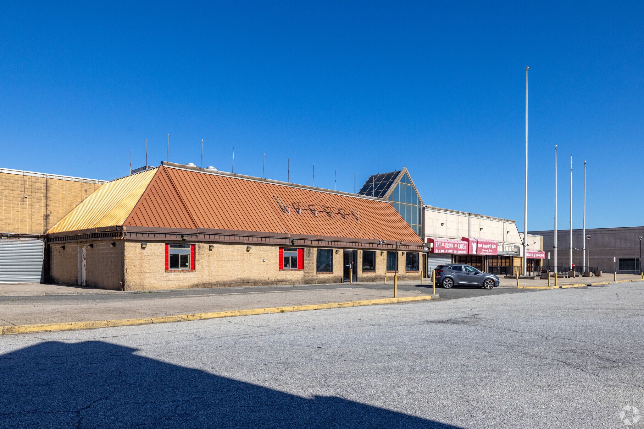 4200 Victory Blvd, Staten Island, NY for sale Primary Photo- Image 1 of 1